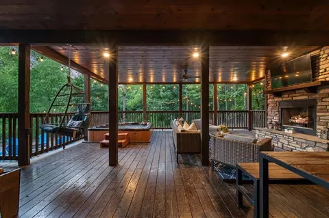 Exterior - 132 Bass Loop Rd, Broken Bow, OK 74728 photo 7 of 14
