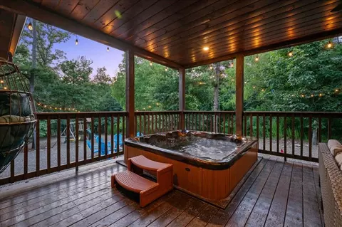 Exterior - 132 Bass Loop Rd, Broken Bow, OK 74728 photo 9 of 14