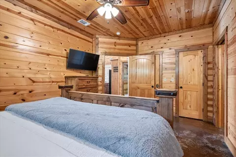 Bedroom - 132 Bass Loop Rd, Broken Bow, OK 74728 photo 10 of 10