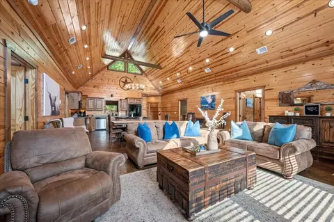 Living - 132 Bass Loop Rd, Broken Bow, OK 74728 photo 2 of 4