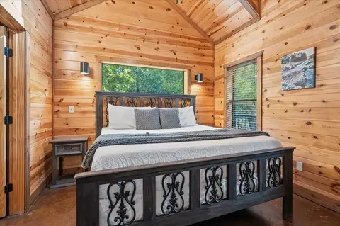 Bedroom - 132 Bass Loop Rd, Broken Bow, OK 74728 photo 3 of 10