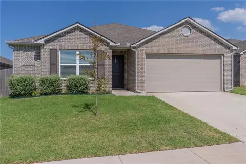 9508 Saddle Dr, Yukon, OK 73099
