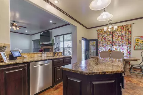 Kitchen - 106 Riverview Dr, Clinton, OK 73601 photo 3 of 6