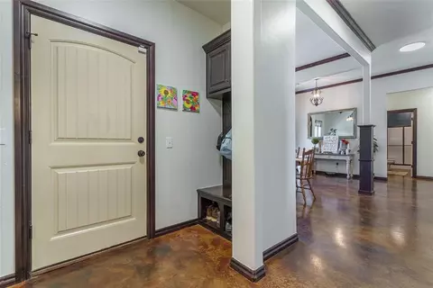 Entry Way - 106 Riverview Dr, Clinton, OK 73601 photo 4 of 4