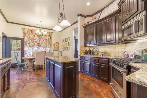 Kitchen - 106 Riverview Dr, Clinton, OK 73601 photo 4 of 6