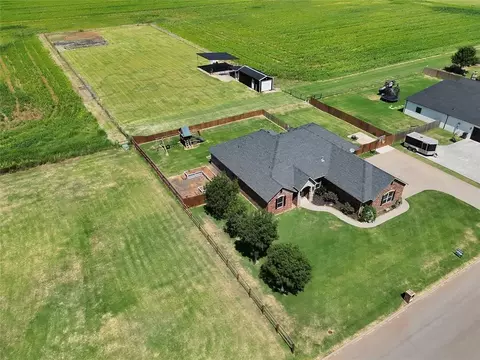 View/Area - 106 Riverview Dr, Clinton, OK 73601 photo 4 of 10