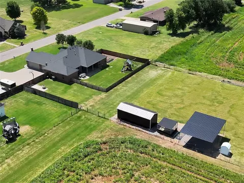 View/Area - 106 Riverview Dr, Clinton, OK 73601 photo 7 of 10