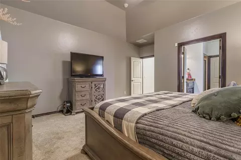 Bedroom - 106 Riverview Dr, Clinton, OK 73601 photo 5 of 5