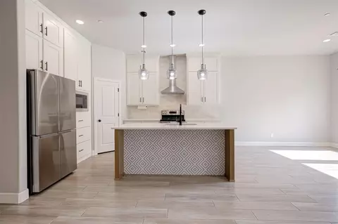 Kitchen - 9500 Megans Way, Mcloud, OK 74851 photo 1 of 6