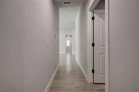 Entry Way - 9500 Megans Way, Mcloud, OK 74851 photo 2 of 6