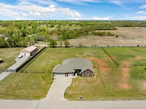 View/Area - 2004 County Road 1198, Tuttle, OK 73089 photo 4 of 6
