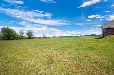 Exterior - 2004 County Road 1198, Tuttle, OK 73089 photo 8 of 9