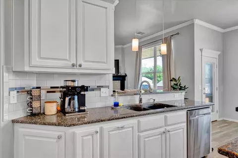 Kitchen - 2004 County Road 1198, Tuttle, OK 73089 photo 4 of 4