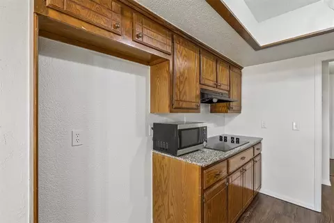 505 Crestview, Edmond, OK 73012 photo 12