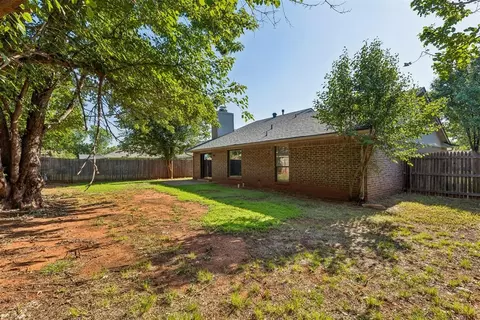 505 Crestview, Edmond, OK 73012 photo 33