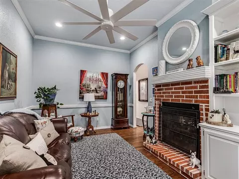 Living - 1129 Pinehurst Dr, Norman, OK 73072 photo 12 of 12