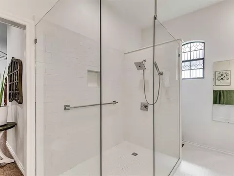 Bath - 1129 Pinehurst Dr, Norman, OK 73072 photo 1 of 2