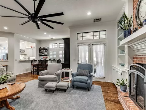 Living - 1129 Pinehurst Dr, Norman, OK 73072 photo 5 of 12