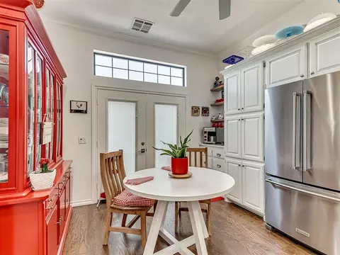Kitchen - 1129 Pinehurst Dr, Norman, OK 73072 photo 7 of 8