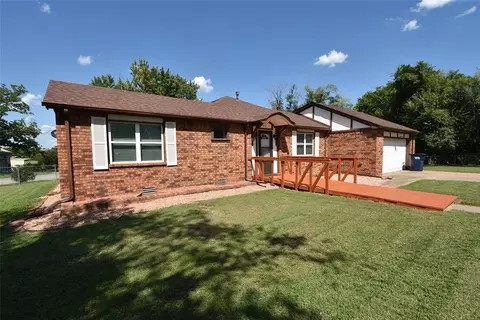 1612 Foster Ave, Seminole, OK 74868