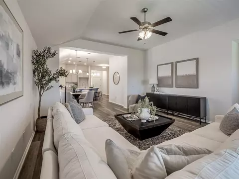 18640 Vivo Dr, Edmond, OK 73012