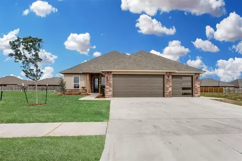 2900 River Birch Ln, Yukon, OK 73099