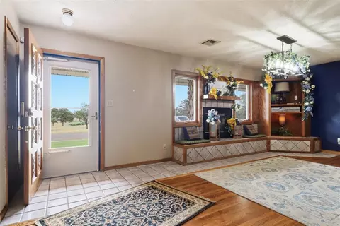 Entry Way - 6011 Sunset Dr, Guymon, OK 73942 photo 1 of 7