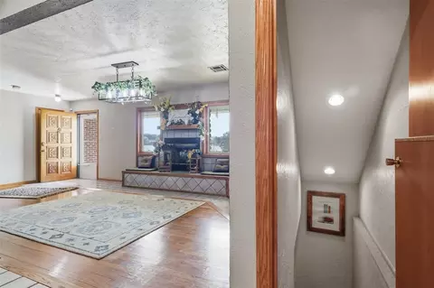 Entry Way - 6011 Sunset Dr, Guymon, OK 73942 photo 2 of 7