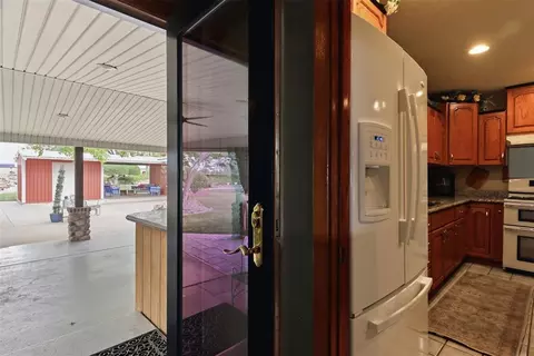 Entry Way - 6011 Sunset Dr, Guymon, OK 73942 photo 3 of 7