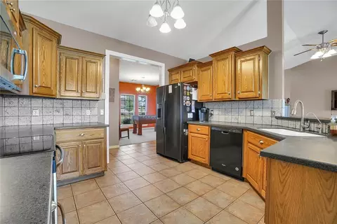 2905 Hunter Pointe, Altus, OK 73521 photo 9