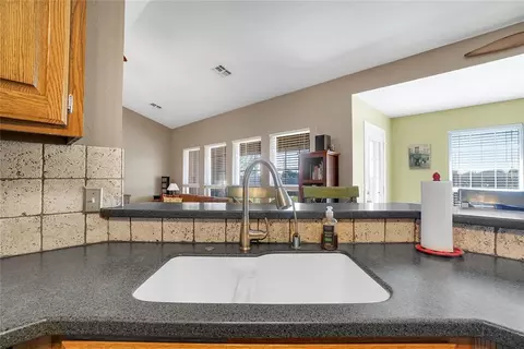 2905 Hunter Pointe, Altus, OK 73521 photo 12