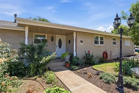 4820 Michael Pl, Del City, OK 73115