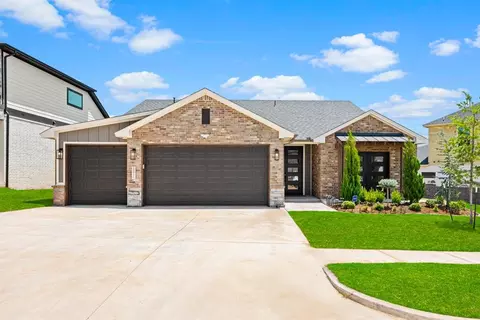 15504 Echo Park Dr, Edmond, OK 73013