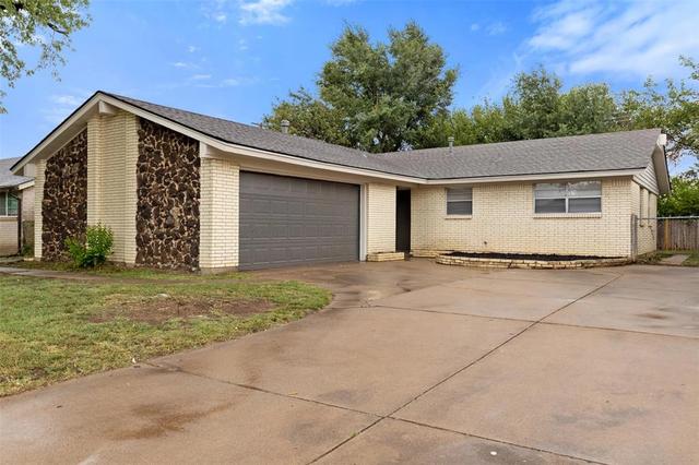 840 Fontana Ln, Del City, OK 73115