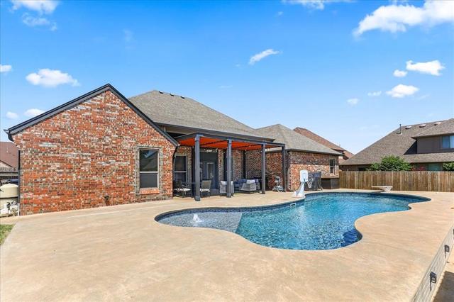 13332 Ambleside Dr, Yukon, OK 73099