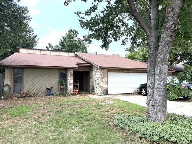 10408 NW 40th St, Yukon, OK 73099