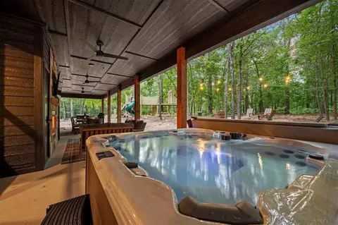 Exterior - 590 Three Creeks Rd, Broken Bow, OK 74728 photo 9 of 11