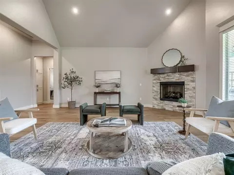 Living - 4844 Constitution Ln, Tuttle, OK 73089 photo 4 of 4