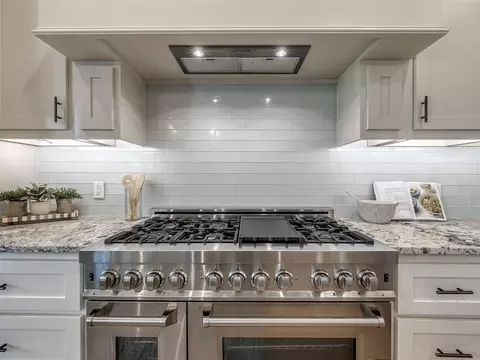 Kitchen - 4844 Constitution Ln, Tuttle, OK 73089 photo 6 of 6