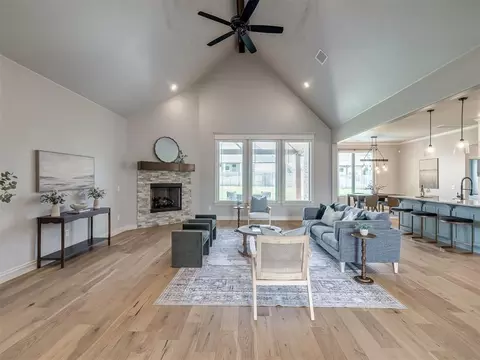 Living - 4844 Constitution Ln, Tuttle, OK 73089 photo 1 of 4
