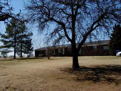 201 Yoachum, Harrah, OK 73045 photo 1