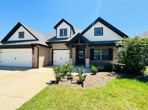 13920 Kamber Dr, Yukon, OK 73099