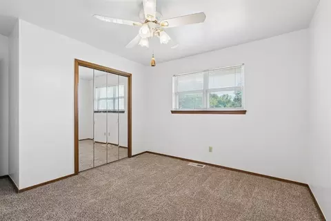 Bedroom - 8010 E Maguire Rd, Noble, OK 73068 photo 8 of 10