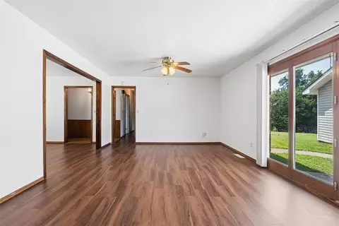 Living - 8010 E Maguire Rd, Noble, OK 73068 photo 6 of 7
