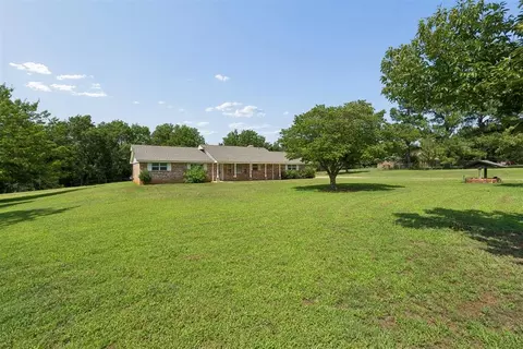 Exterior - 8010 E Maguire Rd, Noble, OK 73068 photo 5 of 7