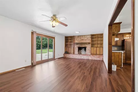 Living - 8010 E Maguire Rd, Noble, OK 73068 photo 1 of 7