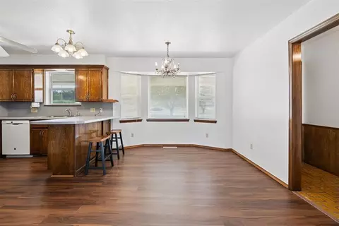 Dining - 8010 E Maguire Rd, Noble, OK 73068 photo 1 of 1