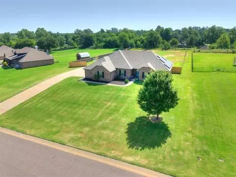 186 Oakridge Dr, Choctaw, OK 73020