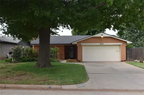 3649 Sunvalley Dr, Midwest City, OK 73110
