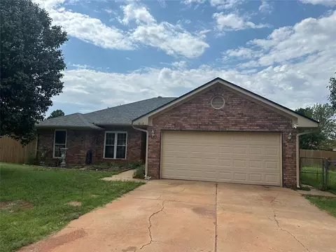 1018 Polk St, Piedmont, OK 73078